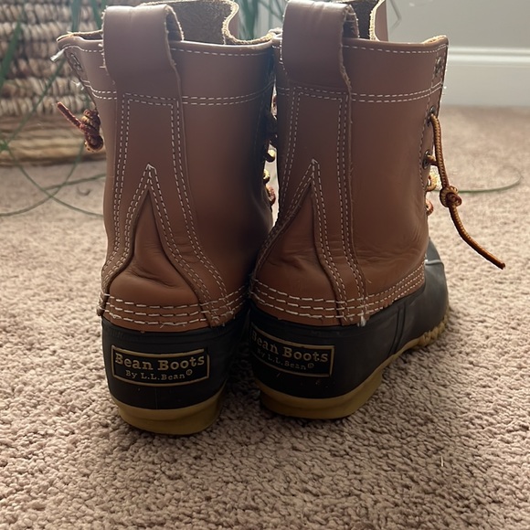L.L. Bean Boot 8 inch Boot - Picture 2 of 4